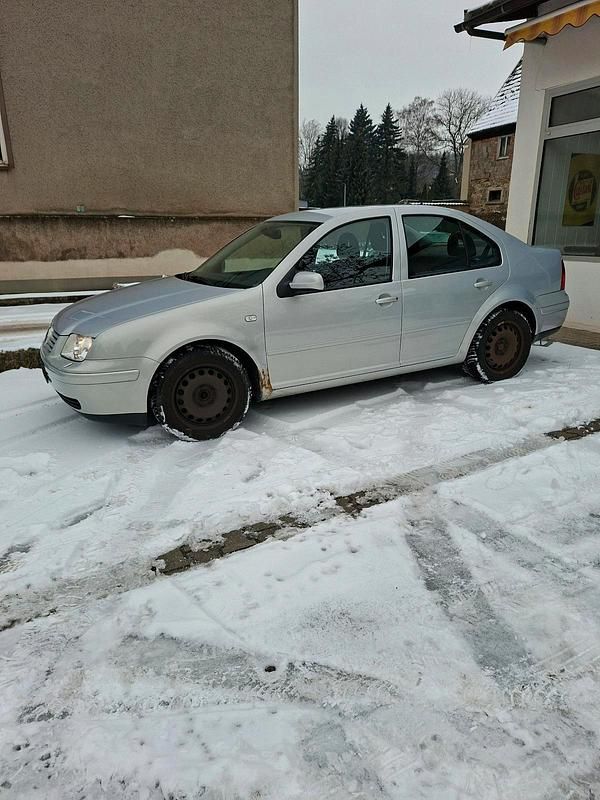 Gebraucht VW Bora 115 PS (84 kW) 2000 Silber Limousine