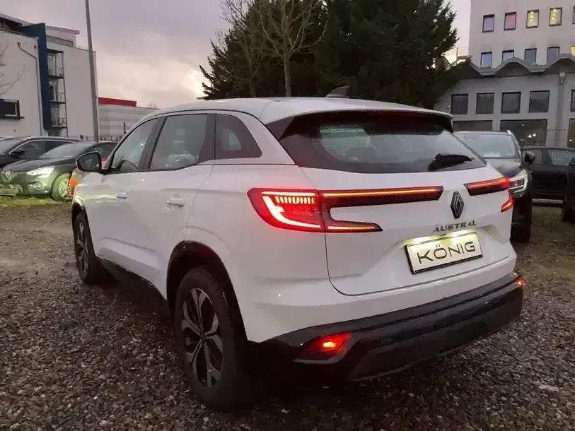 Usata Renault Austral Equilibre 140 CV (102 kW) 2023 Bianco SUV