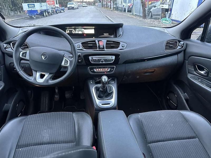 Gebraucht Renault Scénic III Bose Edition 131 PS (96 kW) 2011 Sternenschwarz Van / Kleinbus