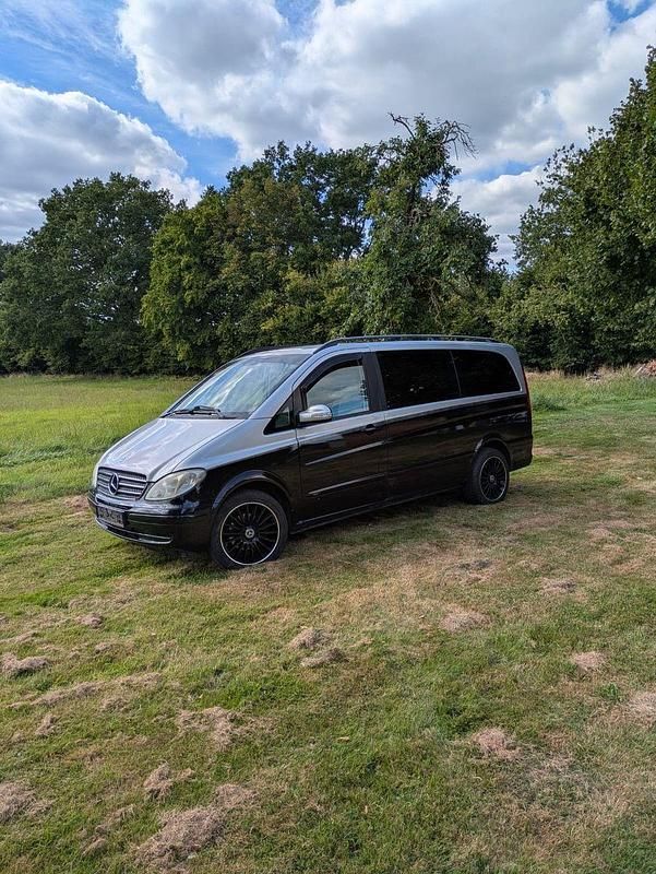 Schwarz Gebraucht 2004 Mercedes Viano Van / Kleinbus | 5.300 € (Guter Preis) - Bild 1/4