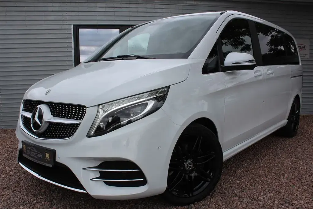 Gebraucht Mercedes V220 AMG 163 PS (119 kW) 2022 Weiß Van / Kleinbus