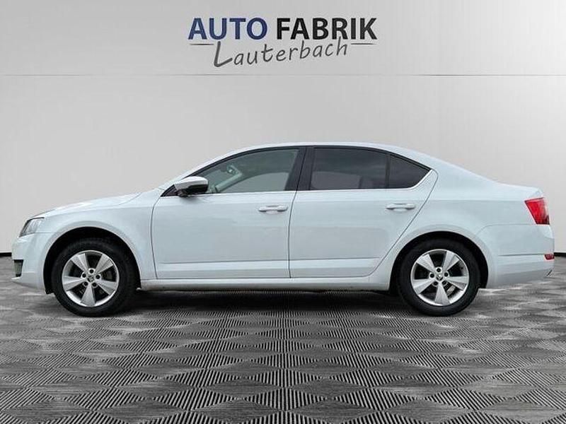 Gebraucht Skoda Octavia Style 116 PS (85 kW) 2016 Weiß Limousine