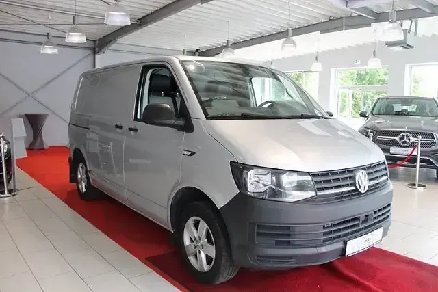 Gebraucht VW Transporter 150 PS (110 kW) 2016 Reflexsilber Van