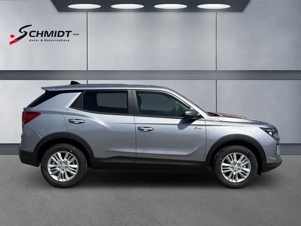 Neu KGM Korando 163 PS (119 kW) 2026 Grau SUV
