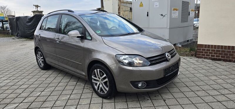 Braun Gebraucht 2009 VW Golf Plus Cross Comfortline Van / Kleinbus | 3.990 € (Guter Preis) - Bild 1/4