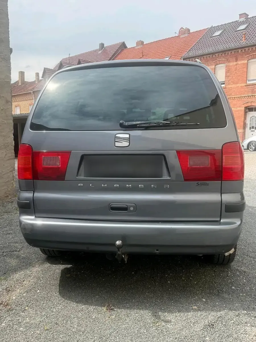 Gebraucht Seat Alhambra 140 PS (102 kW) 2010 Grau Van / Kleinbus
