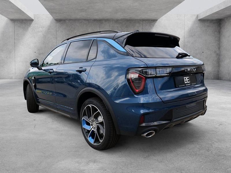 Neu Lynk & Co 01 261 PS (191 kW) 2025 Blau SUV