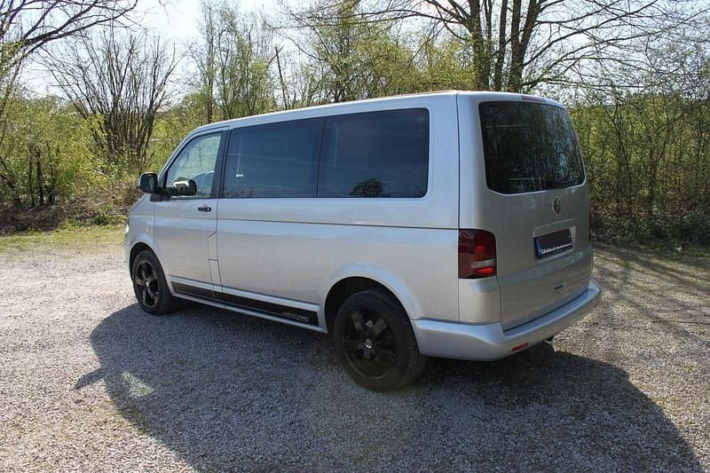 Gebraucht VW Multivan Highline 179 PS (131 kW) 2011 Silber Van / Kleinbus