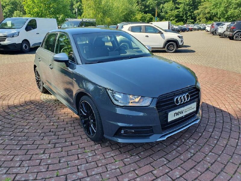 Grau Gebraucht 2018 Audi A1 Sportback Basis Kleinwagen | 13.795 € (Fairer Preis) - Bild 1/4