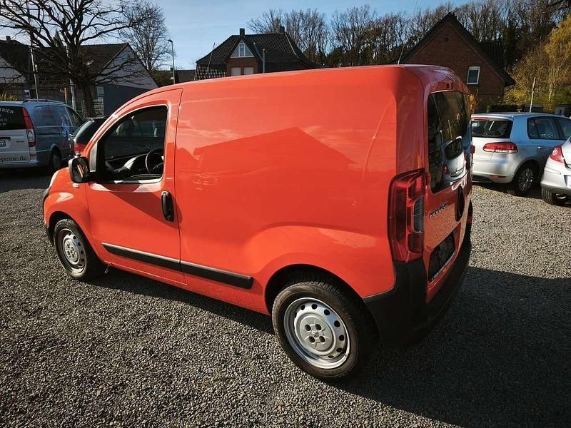 Gebraucht Peugeot Bipper 75 PS (55 kW) 2012 Orange corail Van / Kleinbus