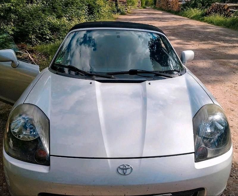 Gebraucht Toyota MR2 140 PS (102 kW) 2000 Silber Cabrio