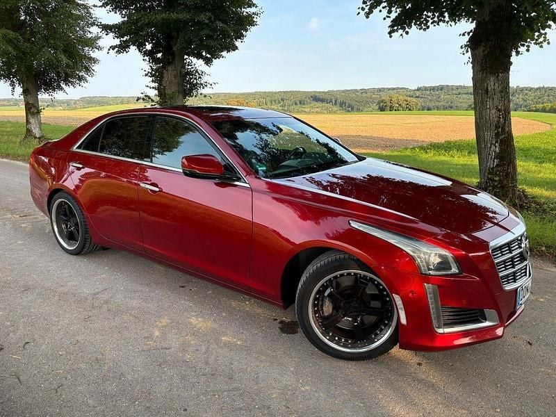 Rot Gebraucht 2014 Cadillac CTS Limousine | 18.000 € (Fairer Preis) - Bild 1/4