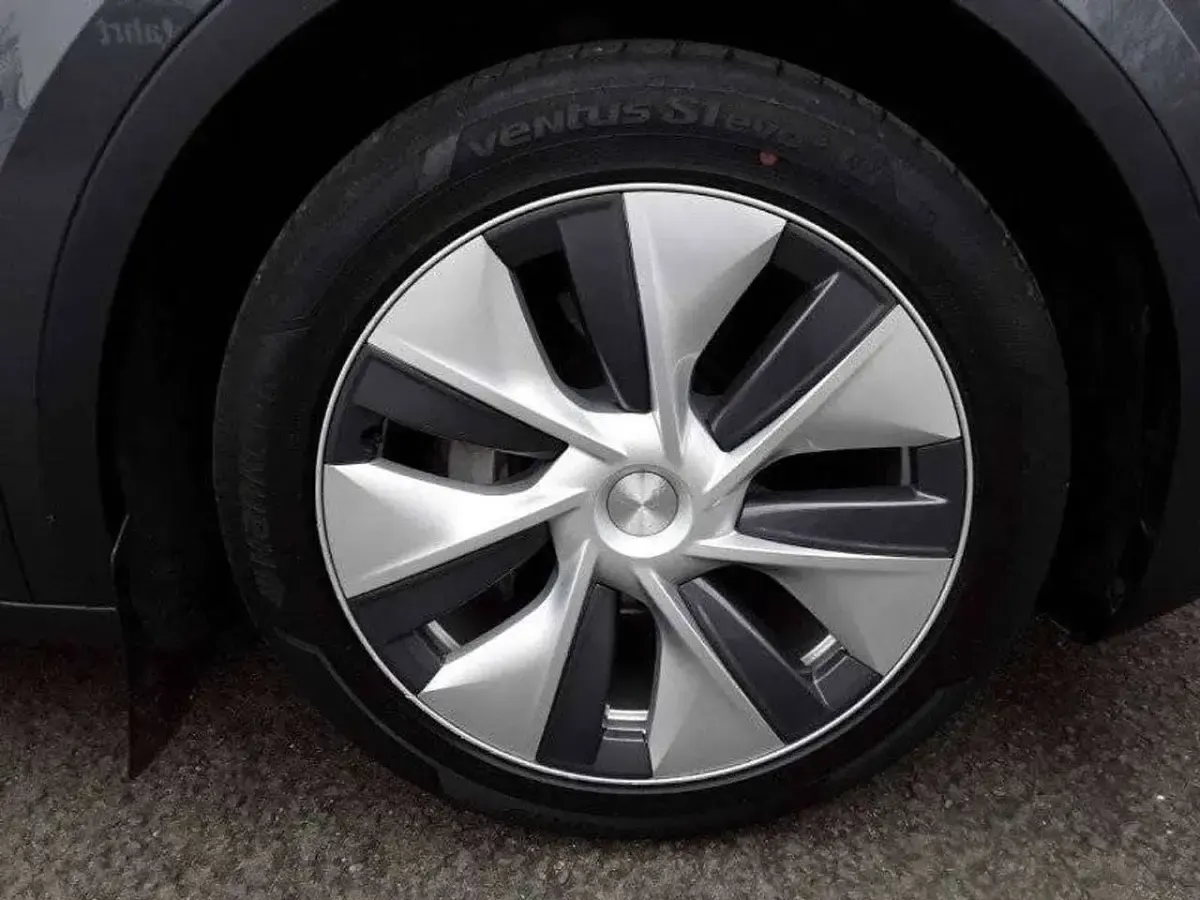 Gebraucht Tesla Model Y 378 kW (514 PS) 2022 Silber SUV