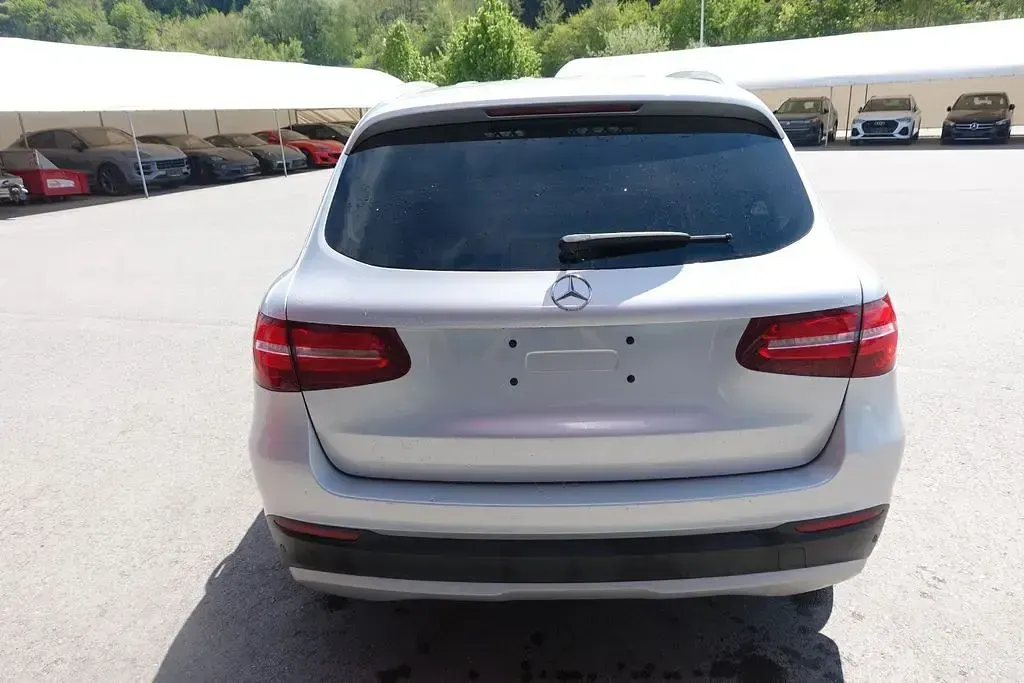 Gebraucht Mercedes GLC250 204 PS (150 kW) 2019 Silber SUV