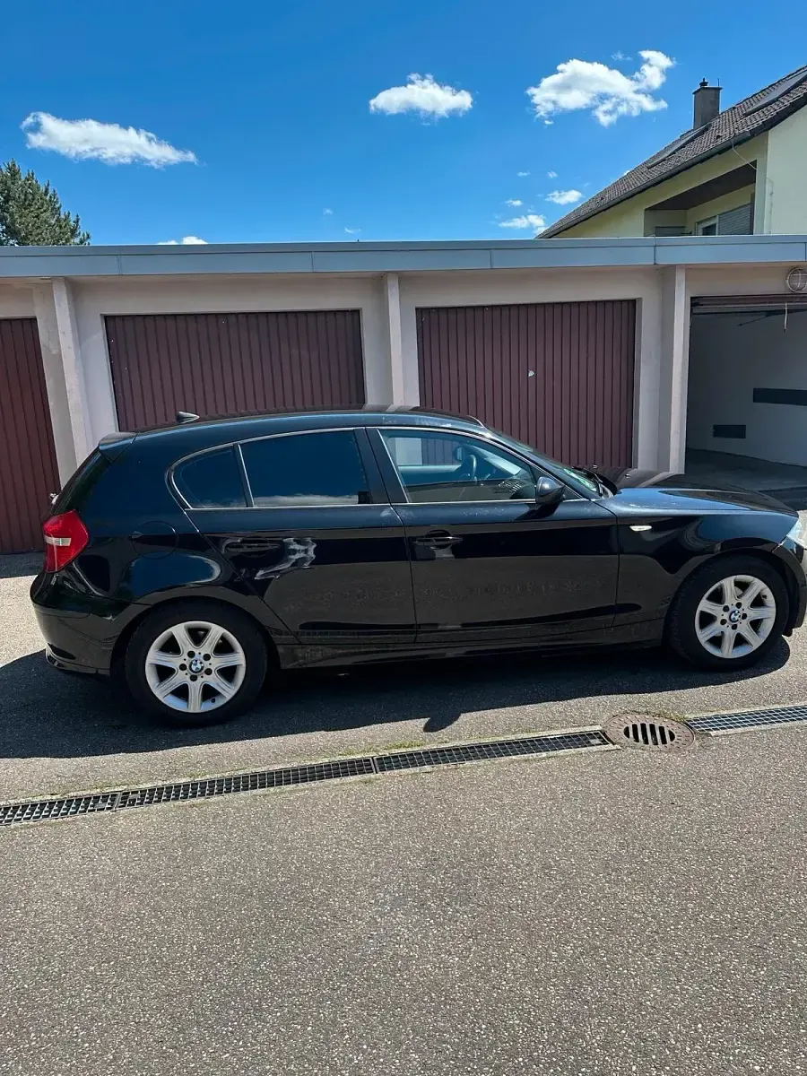 Gebraucht BMW 116 116 PS (85 kW) 2007 Schwarz Kleinwagen