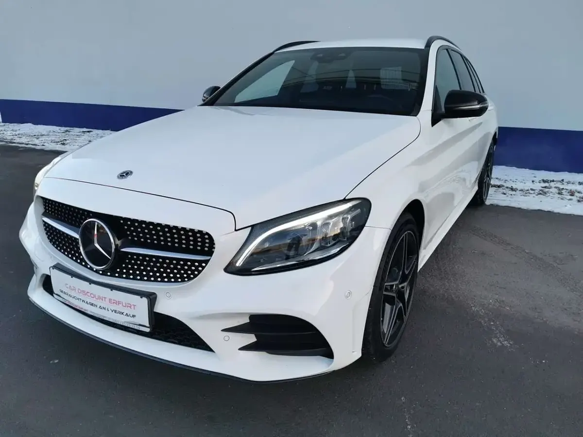 Gebraucht Mercedes C300 AMG line 245 PS (180 kW) 2021 Polarweiss  unilack Kombi