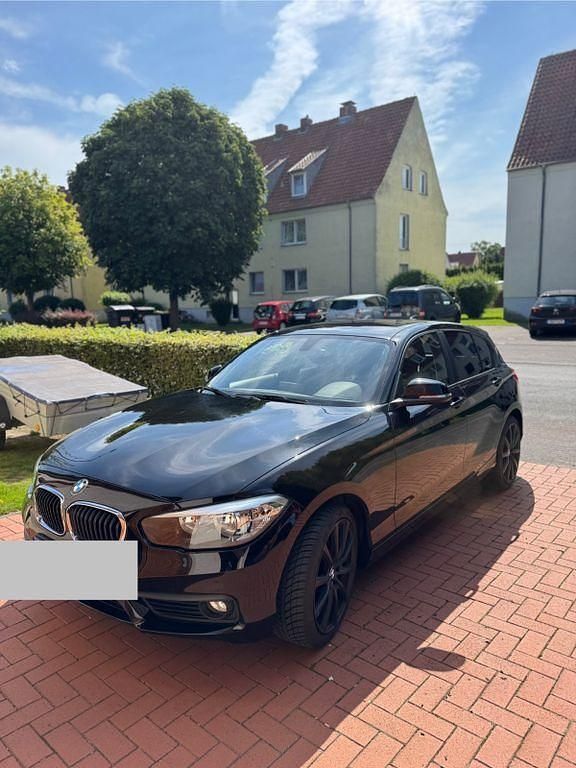 Schwarz Gebraucht 2016 BMW 116 Kleinwagen | 11.000 € (Fairer Preis) - Bild 1/4