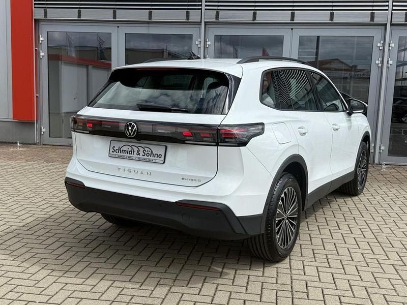 Neu VW Tiguan Life 150 PS (110 kW) 2025 Weiß SUV
