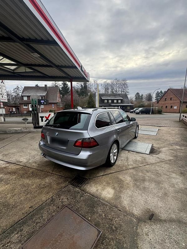 Gebraucht BMW 525 2004 Grau Kombi