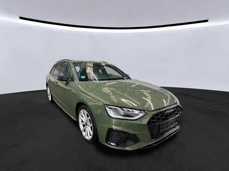 Gebraucht Audi A4 S-Line 204 PS (150 kW) 2023 Grün Kombi