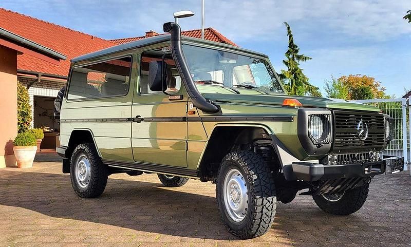 Gebraucht Mercedes G300 88 PS (64 kW) 1990 Grün zypressengrün metallic SUV