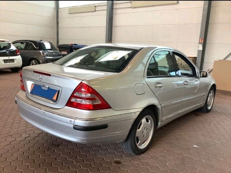 Gebraucht Mercedes C180 Elegance 143 PS (105 kW) 2003 Silber Limousine