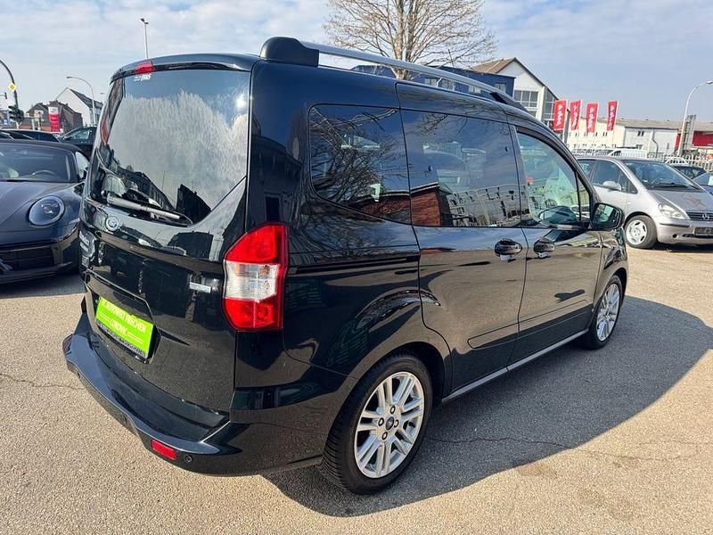 Gebraucht Ford Tourneo Courier Titanium 101 PS (74 kW) 2018 Schwarz Van / Kleinbus