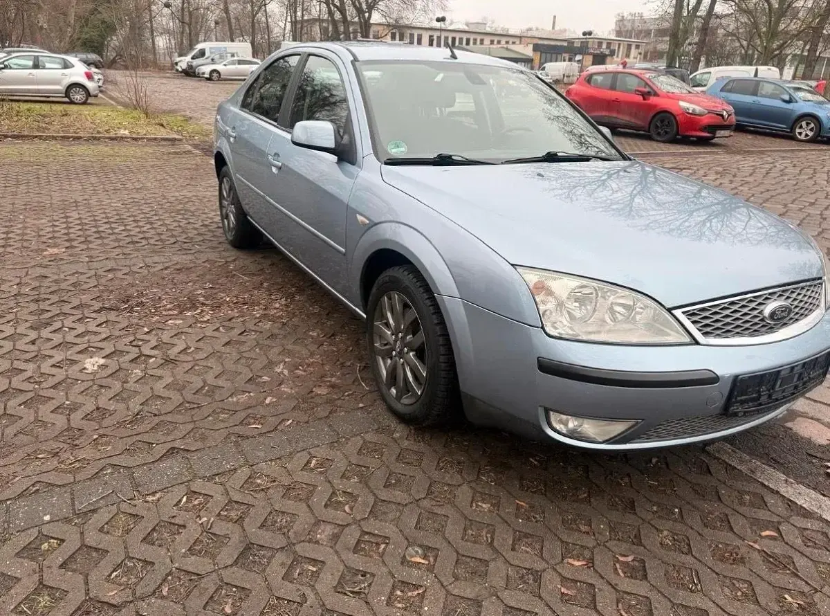 Gebraucht Ford Mondeo 145 PS (106 kW) 2006 Blau Limousine