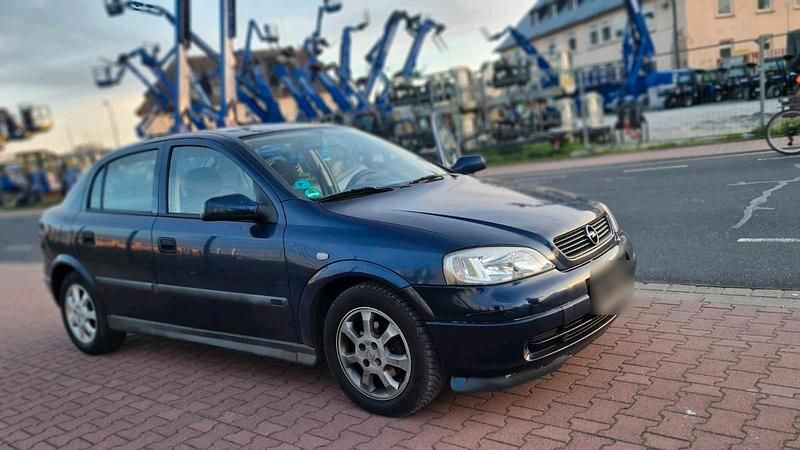 Gebraucht Opel Astra 90 PS (66 kW) 2001 Blau Limousine