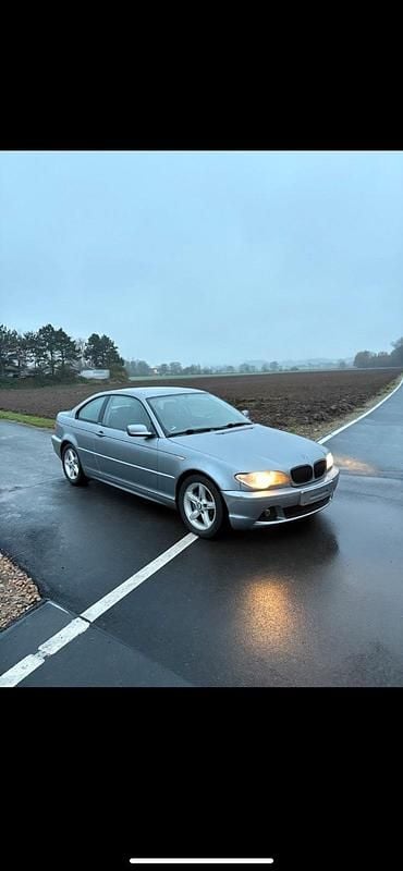 Silber Gebraucht 2003 BMW 318 Coupé | 1.600 € (Guter Preis) - Bild 1/4