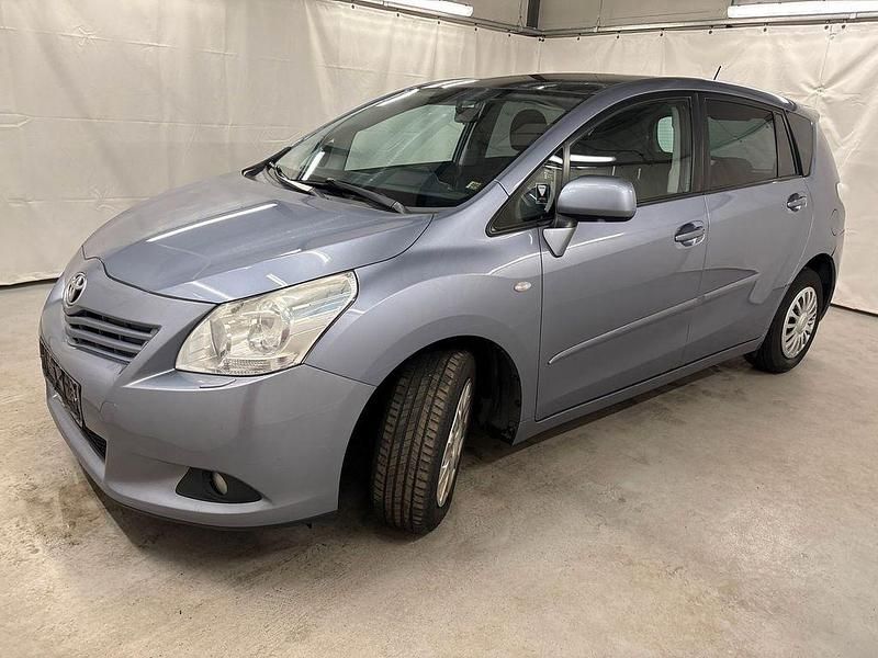 Gebraucht 2012 Toyota Verso Comfort Van / Kleinbus | 2.800 € (Fairer Preis) - Bild 1/4