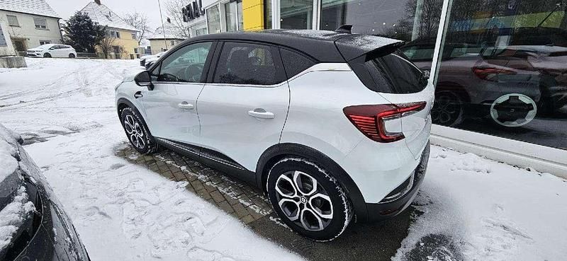 Gebraucht Renault Captur Intens 158 PS (116 kW) 2022 Other SUV