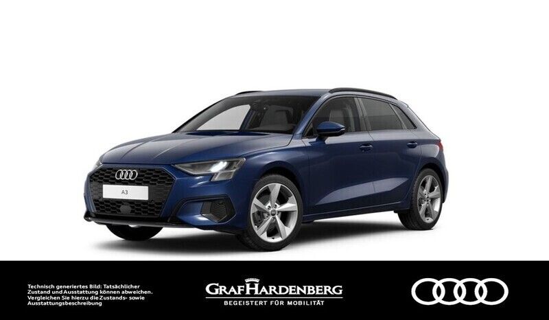 Blau (navarrablau metallic) Gebraucht 2024 Audi A3 Sportback Ambiente Kleinwagen | 35.980 € (Teuer) - Bild 1/3
