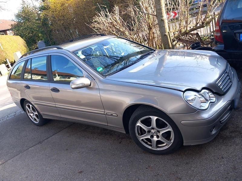 Gebraucht Mercedes C180 143 PS (105 kW) 2005 Silber Kombi