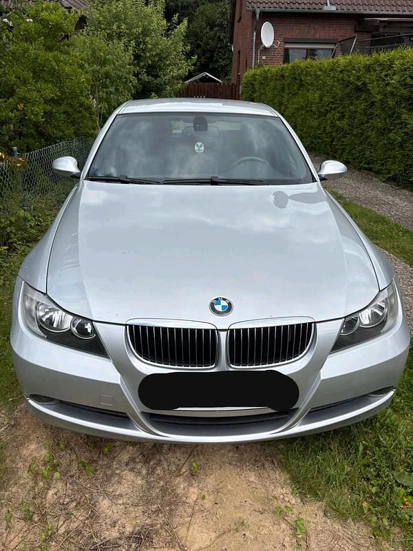 Silber Gebraucht 2006 BMW 325 Limousine | 7.200 € - Bild 1/4