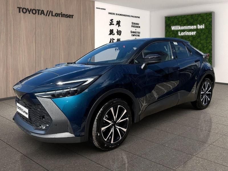 Neu Toyota C-HR 152 PS (111 kW) 2025 Blau SUV