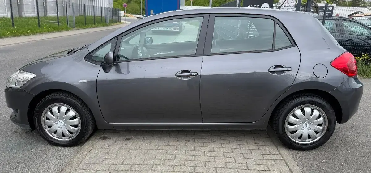 Gebraucht Toyota Auris Executive 124 PS (91 kW) 2007 Grau Kleinwagen
