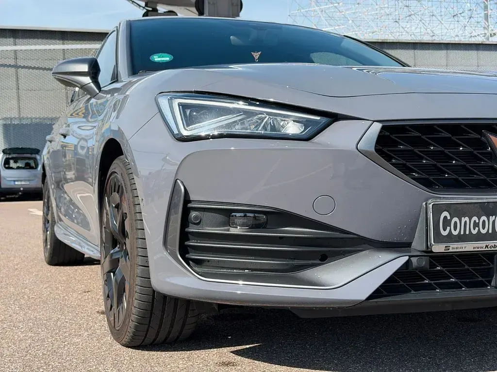 Gebraucht Cupra Leon Basis 150 PS (110 kW) 2021 Grau Limousine