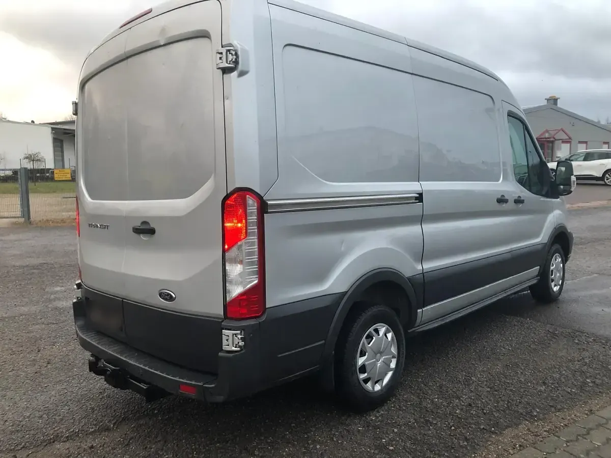 Gebraucht Ford Transit 125 PS (91 kW) 2016 Silber Van