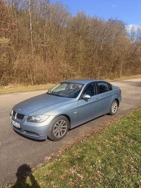 Gebraucht BMW 320 150 PS (110 kW) 2006 Grau Limousine