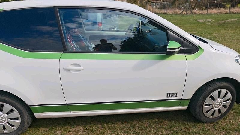 Second-hand VW up! 60 CP (44 kW) 2018 Alb Hatchback