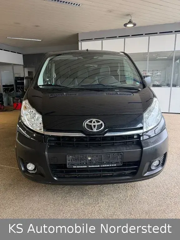 Gebraucht Toyota Proace Comfort 128 PS (94 kW) 2015 Schwarz Van / Kleinbus