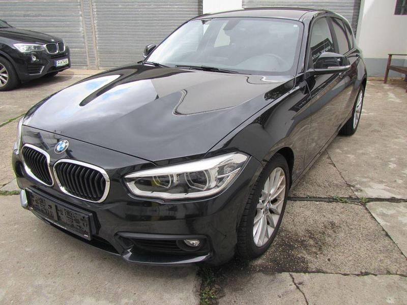 Schwarz Gebraucht 2019 BMW 118 Advantage Kleinwagen | 18.990 € (Fairer Preis) - Bild 1/4