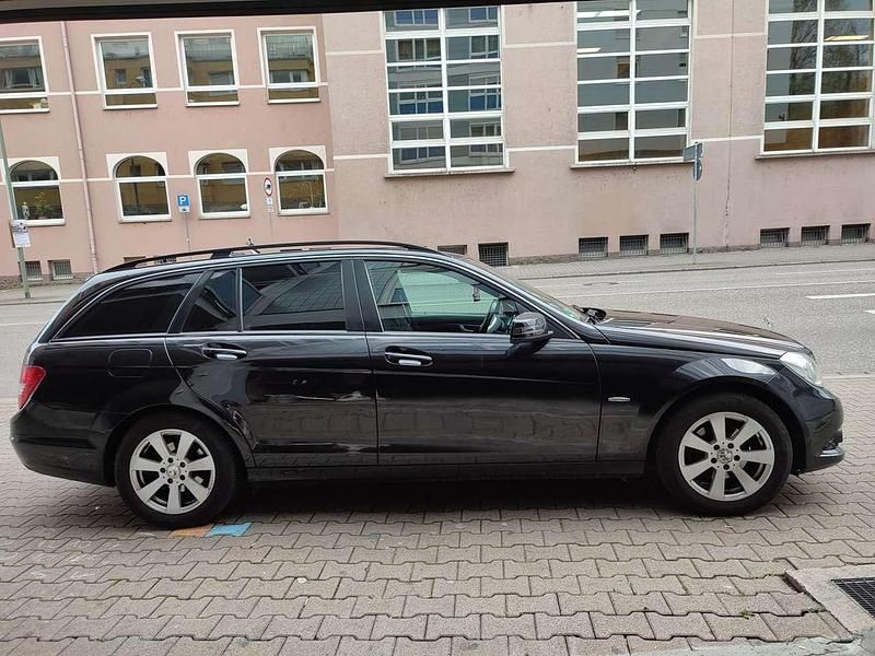Gebraucht Mercedes C200 136 PS (100 kW) 2012 Schwarz Kombi