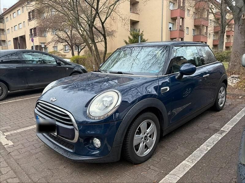 Second-hand Mini Cooper D 115 CP (84 kW) 2017 Albastru Hatchback