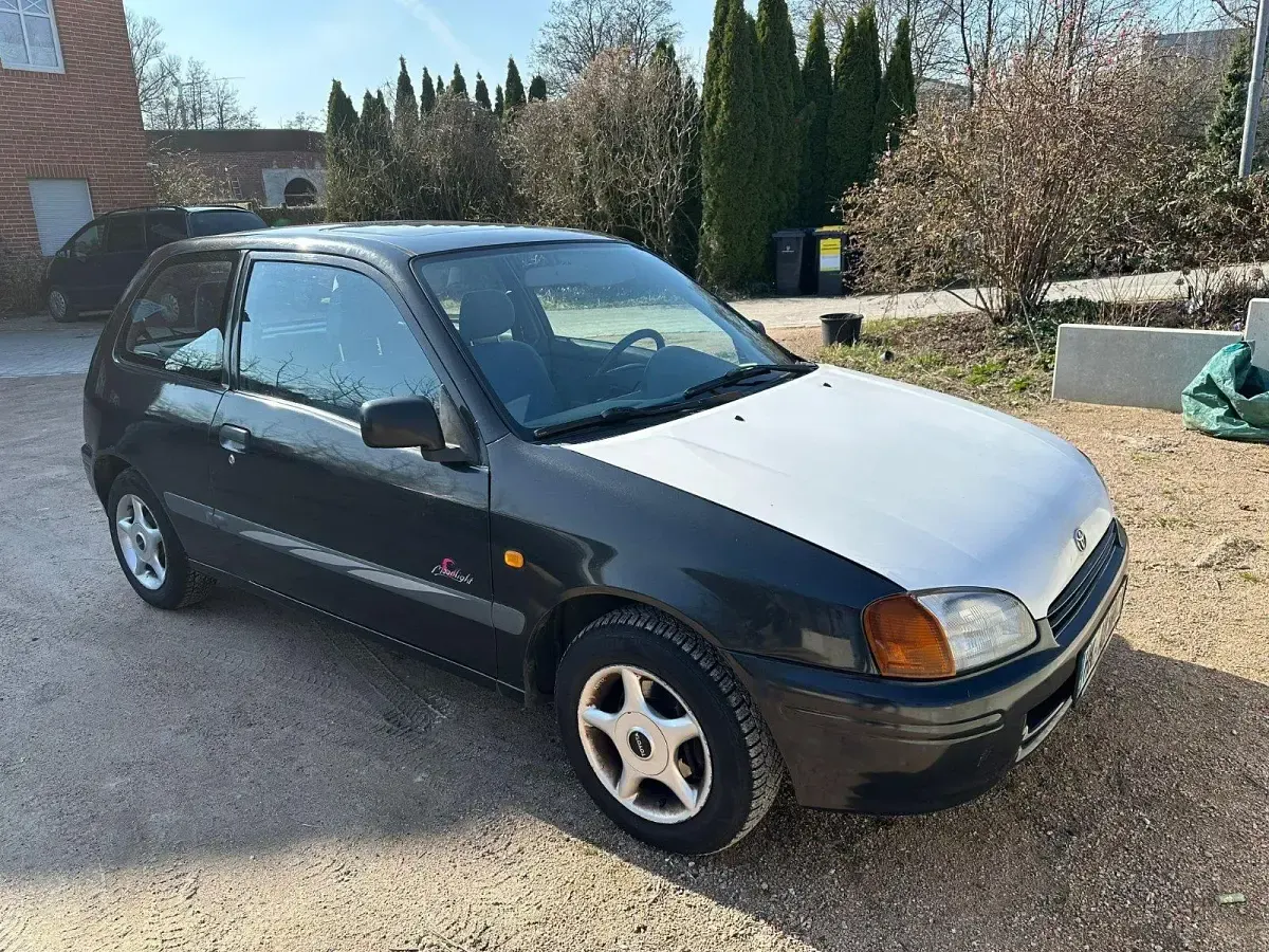 Gebraucht Toyota Starlet 75 PS (55 kW) 1997 Andere farben Kleinwagen