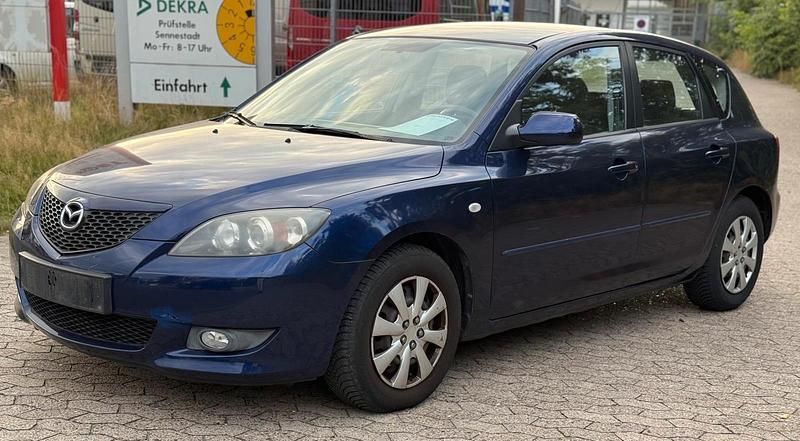 Blau Gebraucht 2004 Mazda 3 Limousine | 2.700 € (Etwas zu teuer) - Bild 1/4