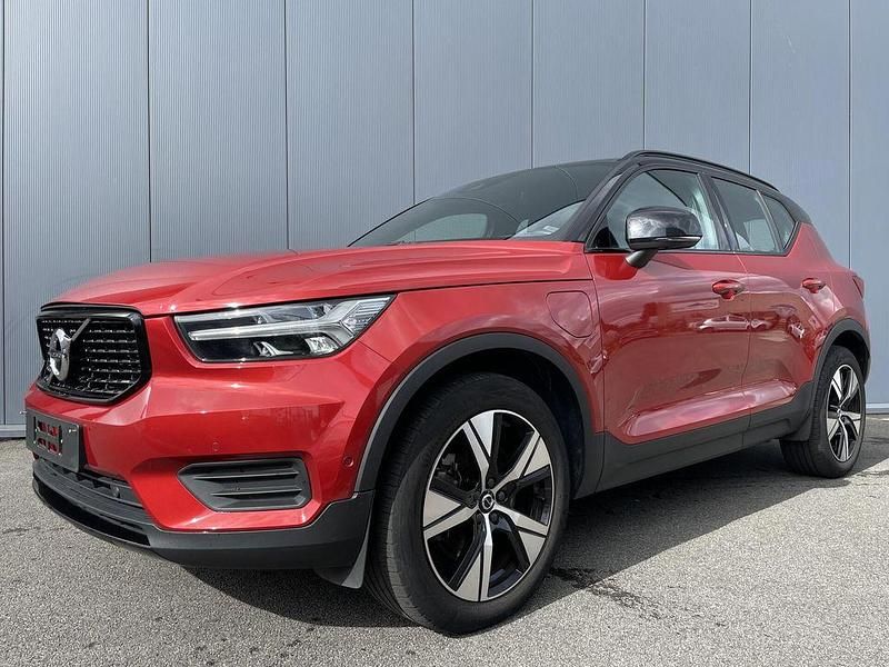 Rot Gebraucht 2021 Volvo XC40 R-Design SUV | 26.450 € (Guter Preis) - Bild 1/4