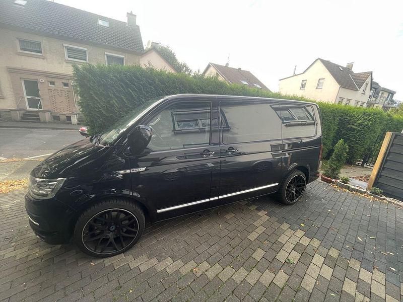 Schwarz Gebraucht 2018 VW T6 Van | 37.000 € (Fairer Preis) - Bild 1/4
