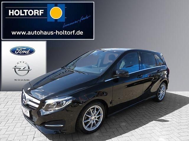 Kosmosschwarz Gebraucht 2016 Mercedes 180 Limousine | 15.979 € (Fairer Preis) - Bild 1/4